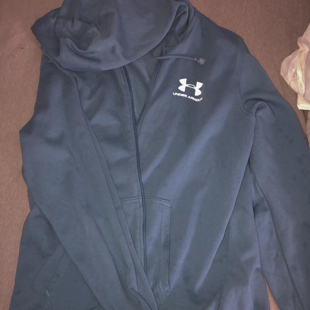 clothes - Picture 6 of 16
